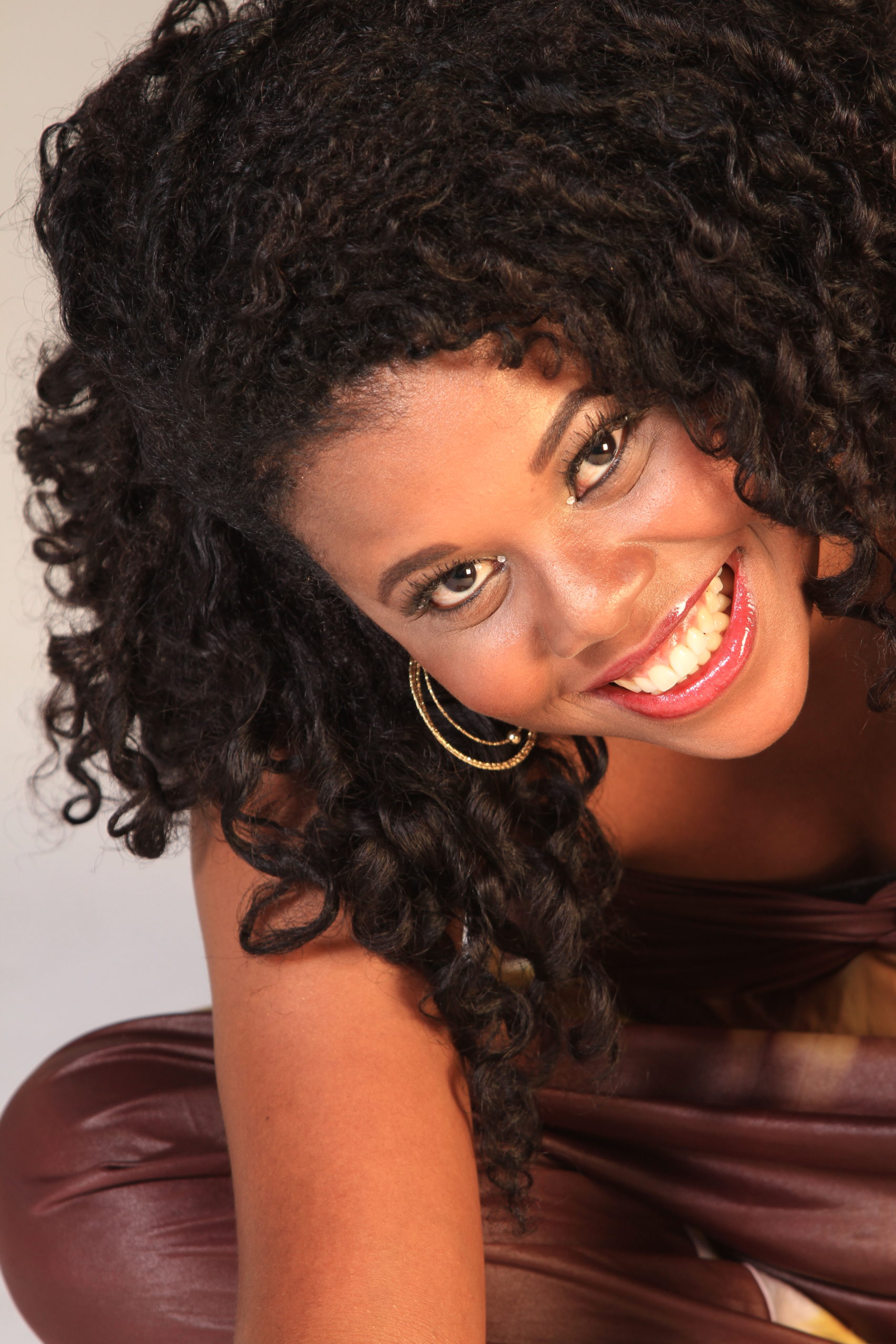 Claudya Costta apresenta “Conexão Bahia x Rio de Janeiro” levando Música e Literatura